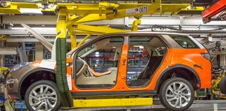 Land Rover Discovery Assembly Line