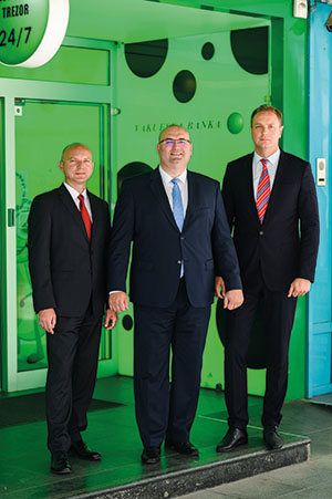 The management board of Vakufska Banka, Emir Bektešević, Denis Čivgin and Adnan Bogunić