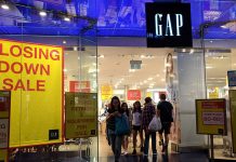 Gap store closing