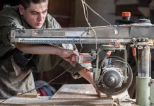 Carpenter, woodwork, saw, apprenticeship