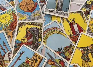 Tarot cards, 2023 predictions illustration